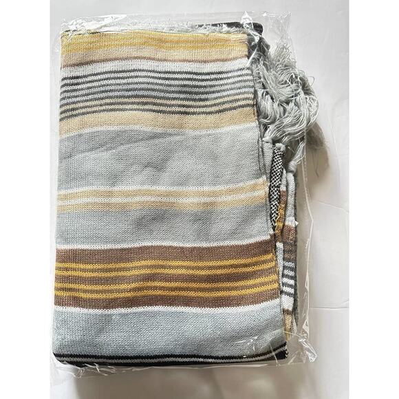 Boho Bull Skull Serape Stripe Poncho Grey Muiticolor - Picture 3 of 3